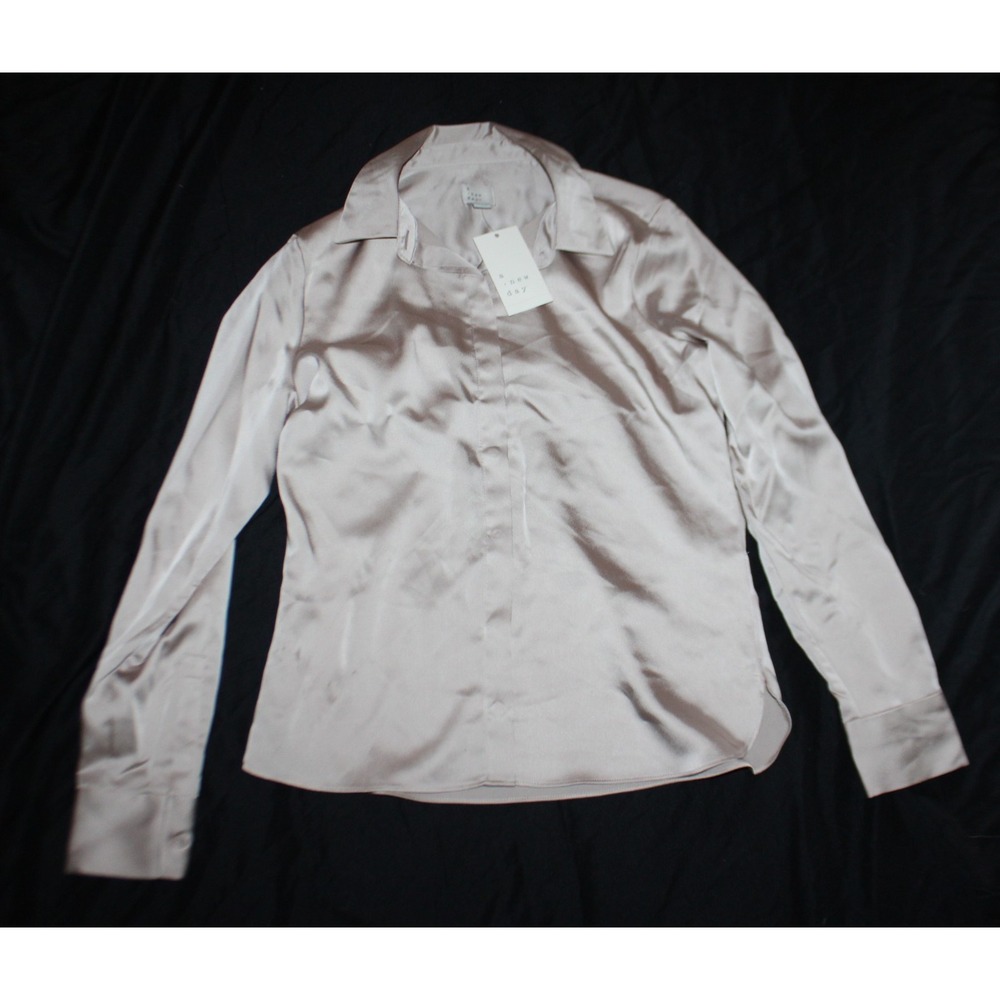 🌻 Women's Long Sleeve Satin Button-Down Shirt - A New Day Beige XS 🆕